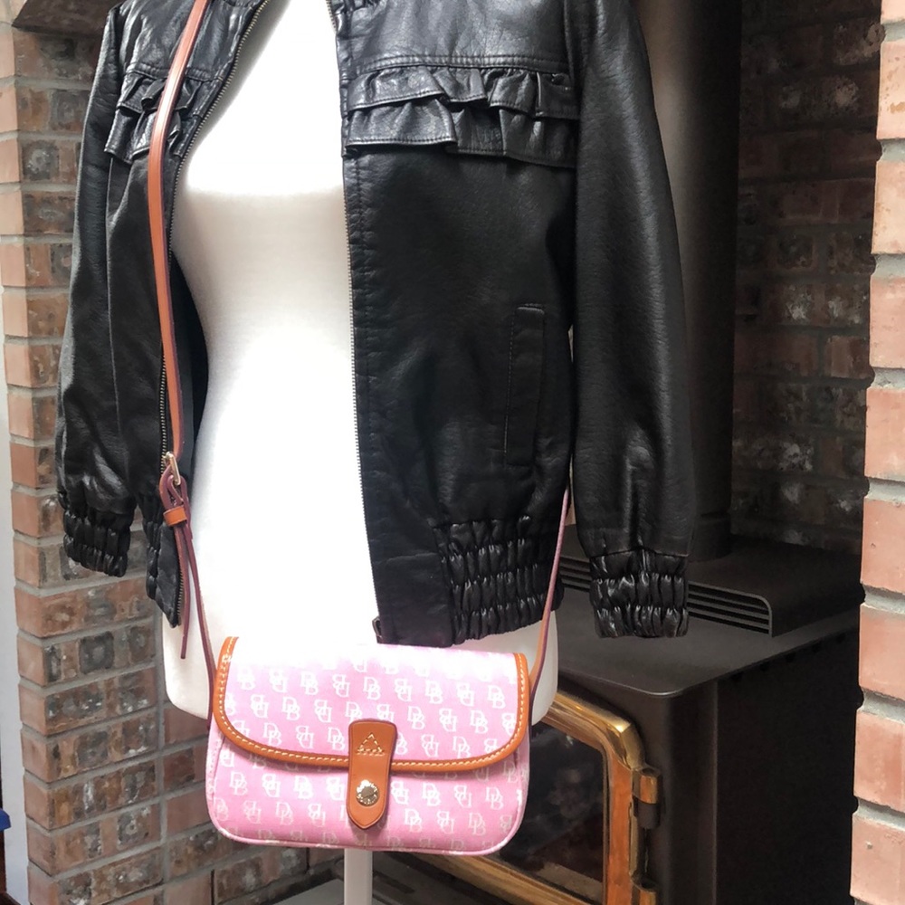 Dooney & Bourke - Picture 14 of 14
